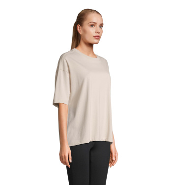 Logotrade reklamprodukter bild: BOXY WOMEN OVERSIZE T-SHIRT